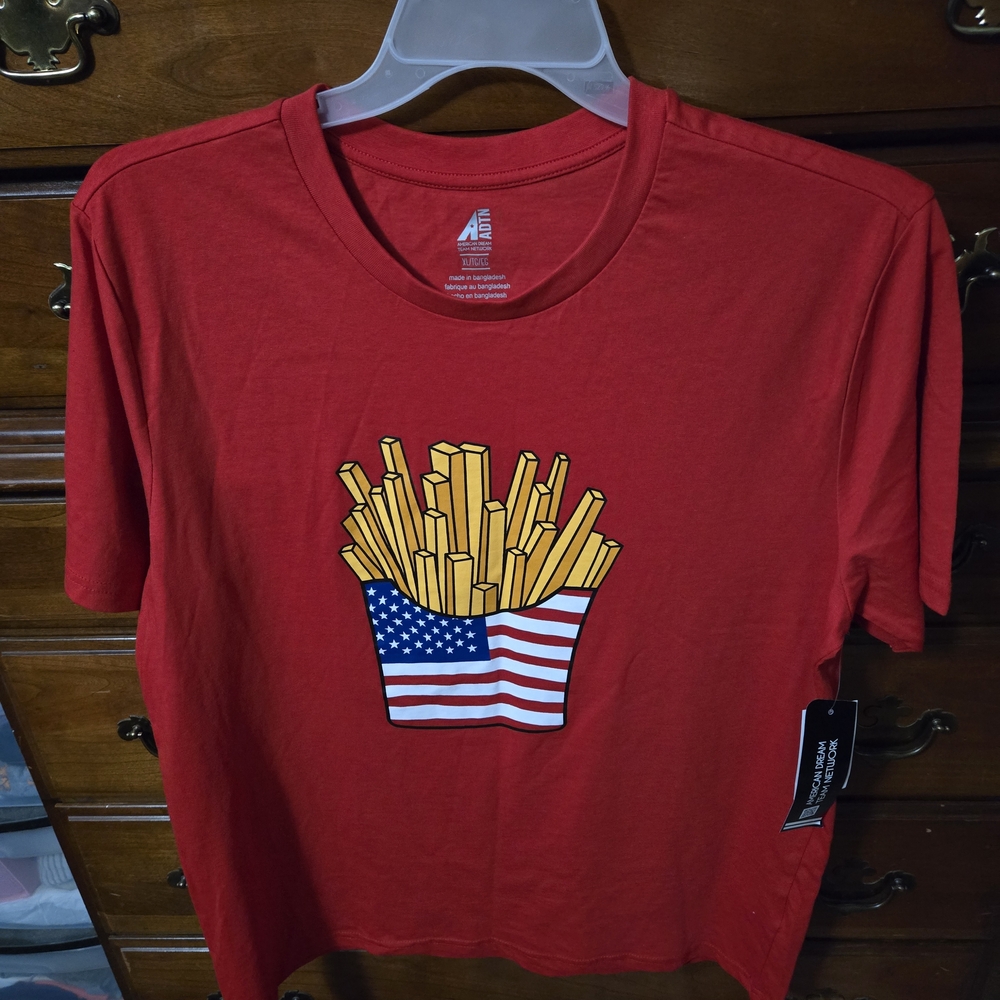 Red XL T-Shirt with French Fries and American Flag Design